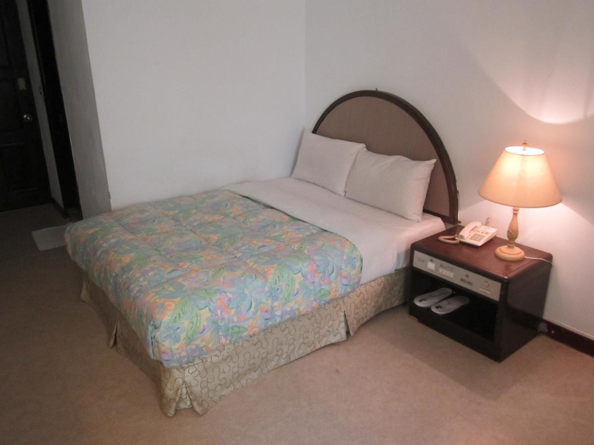 Goshen Hotel Kaohsziung Kültér fotó